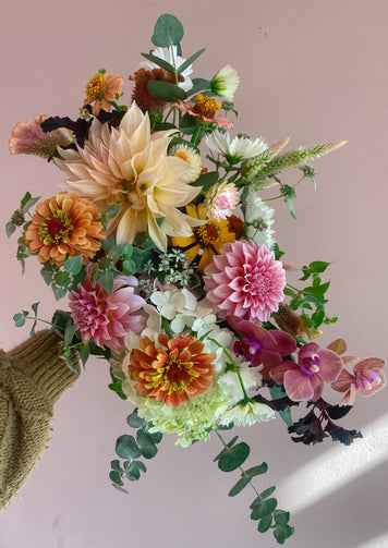 Experience the convenience and beauty of Blossom and Bone's flower delivery service in Durham. Offering same-day delivery of sustainable, artistically designed bouquets and arrangements. Order flowers online for any occasion and let us bring a touch of nature’s beauty directly to you.